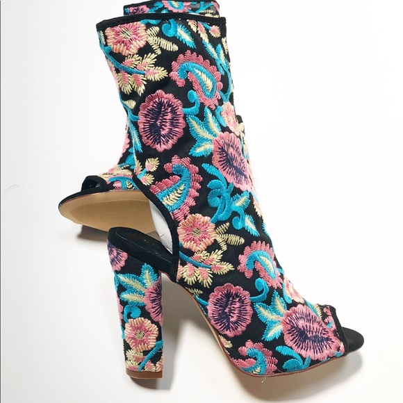 New Paisley Open Toe Booties - Picture 2 of 4